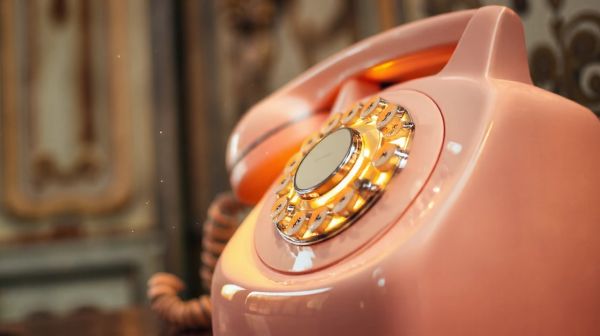 Découvrez le téléphone rose : l'érotisme instantané